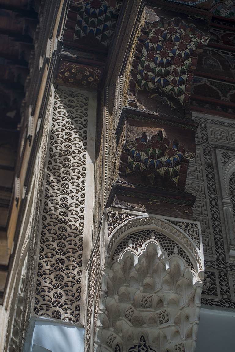 Intricate carvings in the couryard of the Bahia Palace