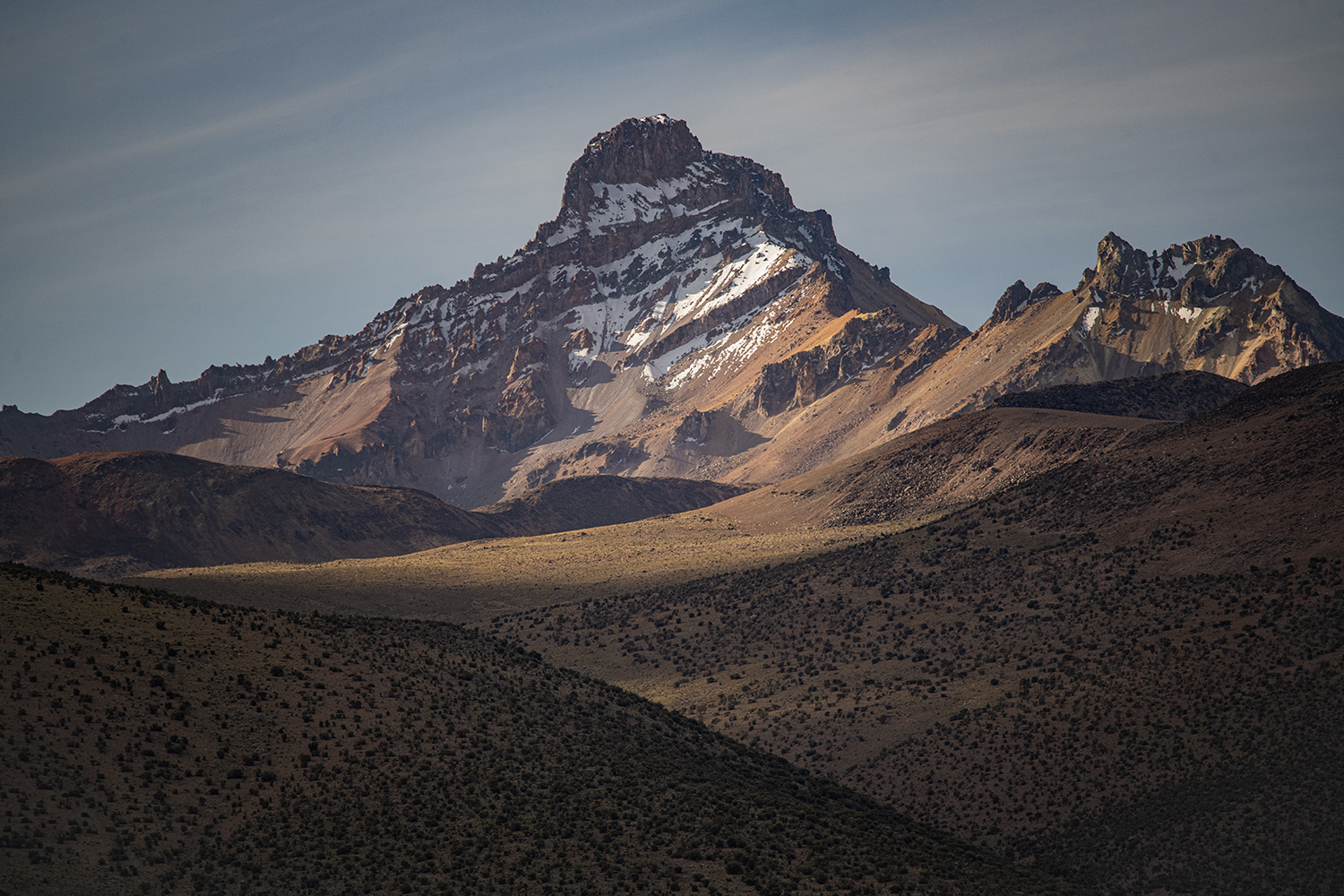 Close up of distant peaks from Laguna Huanakota 2012